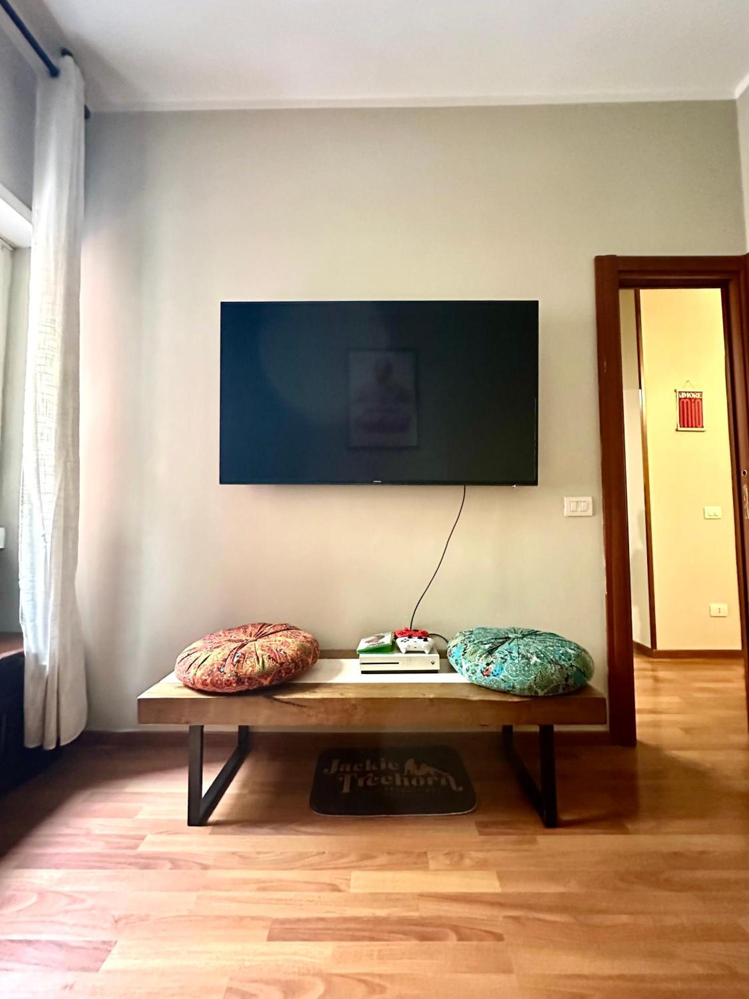 Apartment Dude House - Spacious New Flat Near Metro A Station