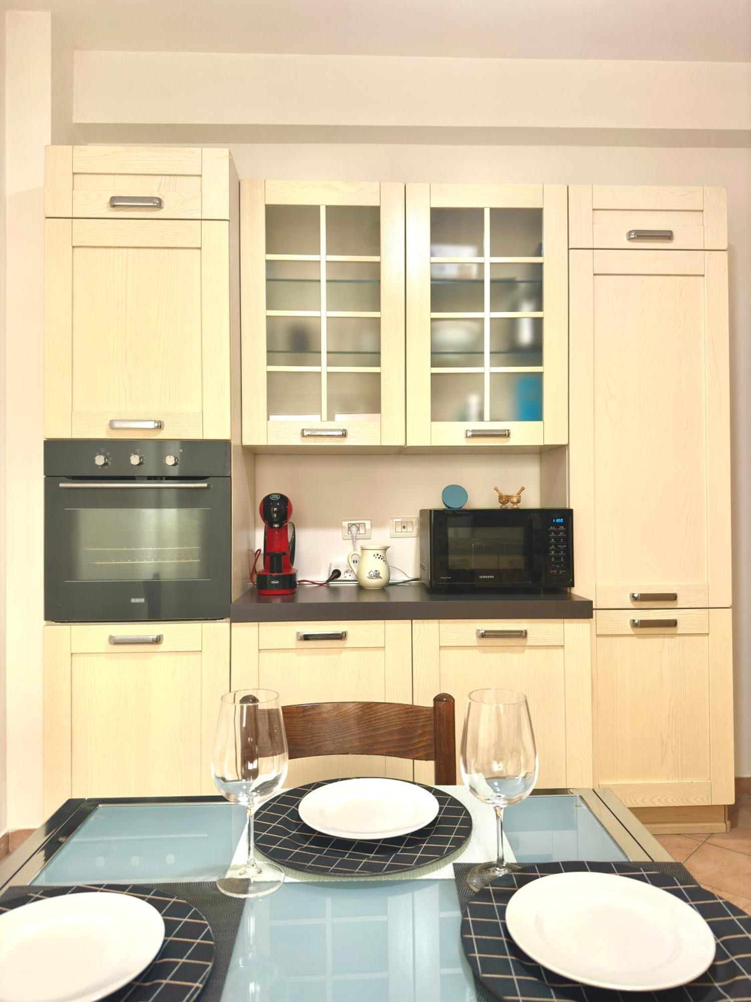 Dude House - Spacious New Flat Near Metro A Station * Rom